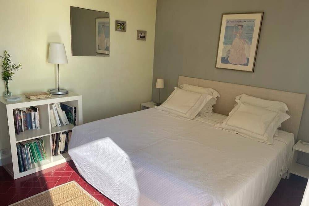 Ganze Wohnung, Ferienwohnung - Bormes les mimosas in Cap Bénat, Bormes-les-Mimosas