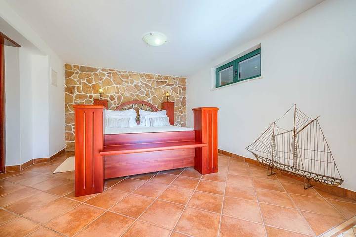 Familienvilla Rasotica mit großem Pool, Außenküche in Sumartin, Brac