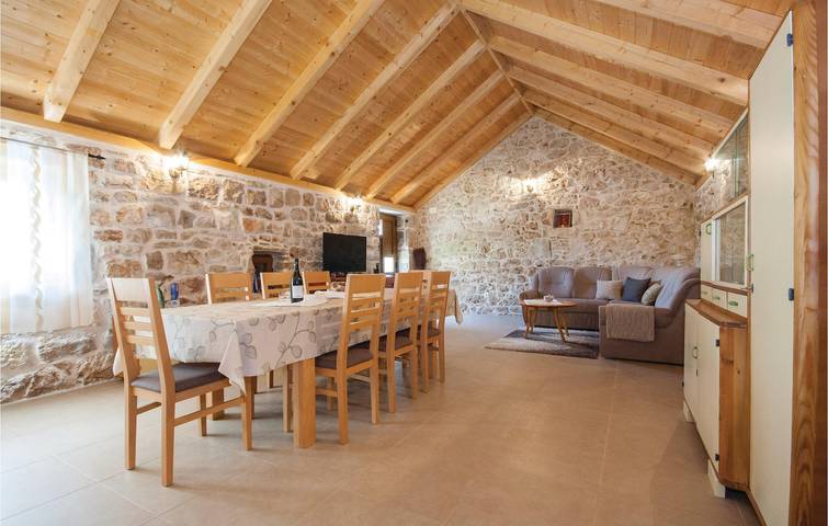 Ferienhaus für 8 Personen, mit Terrasse, mit Haustier in Grad Šibenik - 4