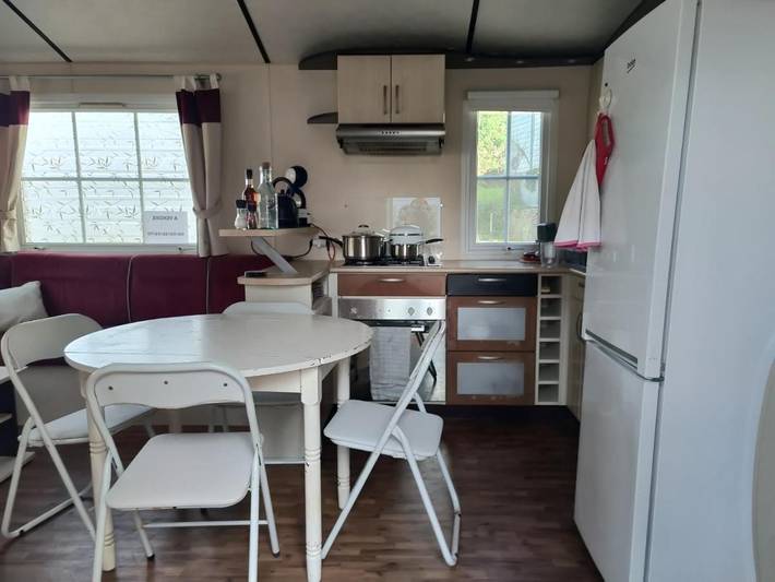 Camping pour 4 personnes, avec jardin et jacuzzi ainsi que terrasse et piscine à Gassin - 2