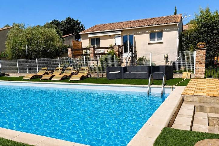 Villa pour 6 personnes, avec Jardin et Piscine