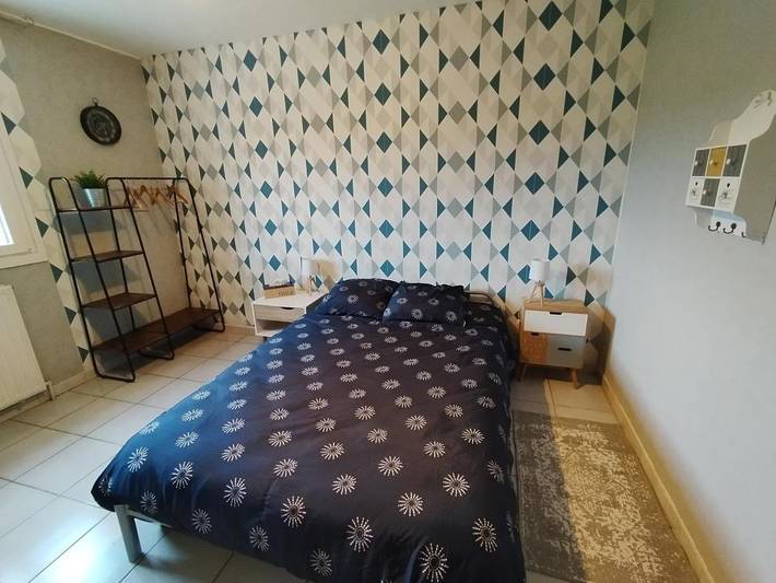 Gîte pour 2 personnes, avec Terrasse et Jardin ainsi que Piscine et Vue dans Marnay-sur-Seine