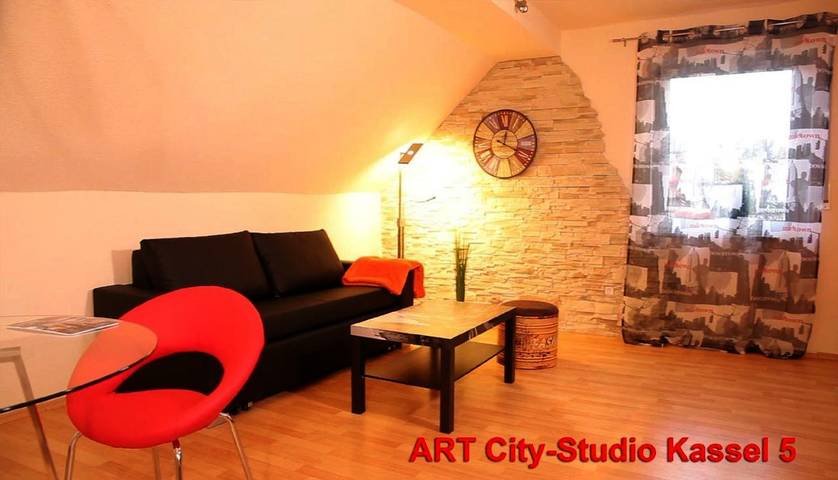 Ferienwohnung für 4 Personen, mit Balkon und Ausblick in Niestetal