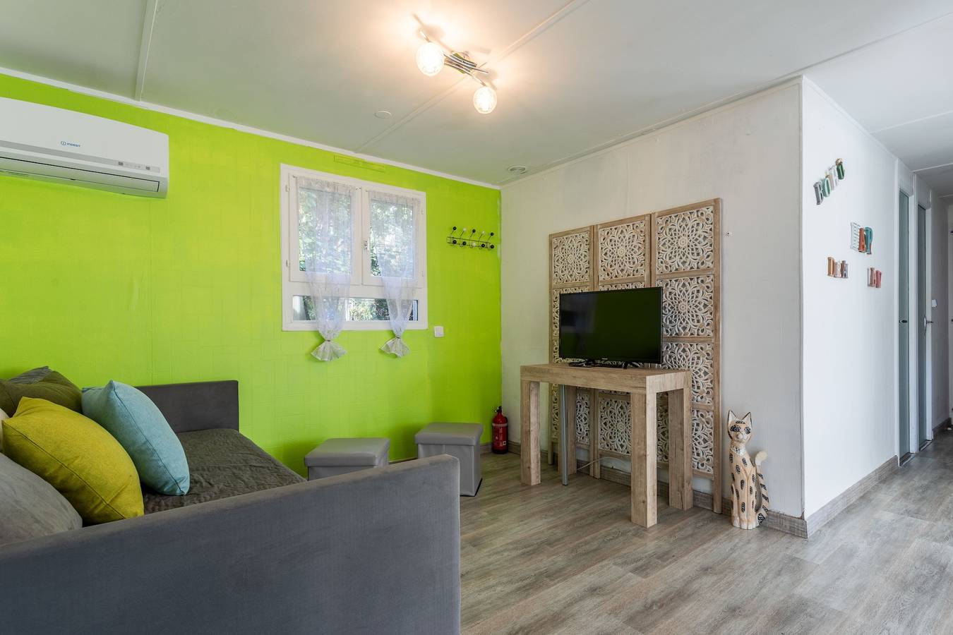 Domaine Du Pin De La Lègue - Mobil-home reciente con vistas, aire acondicionado y gran terraza in Frejus, Costa mediterránea (Francia)