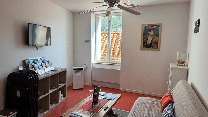 Gîte pour 5 personnes, avec Vue à Maury - 3
