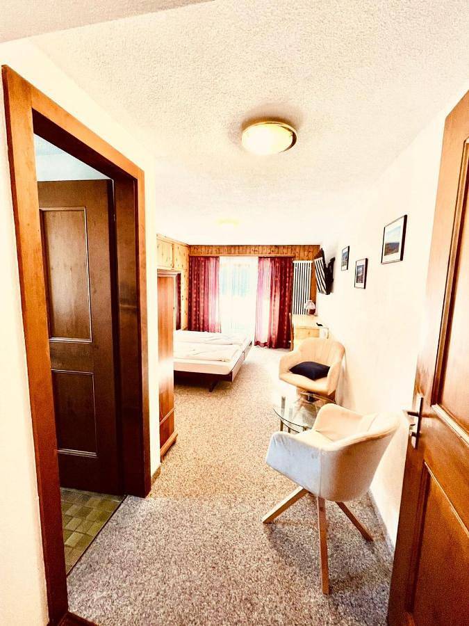 Double Room with Private Bathroom in Klosters-Serneus, Chaîne de Plessur