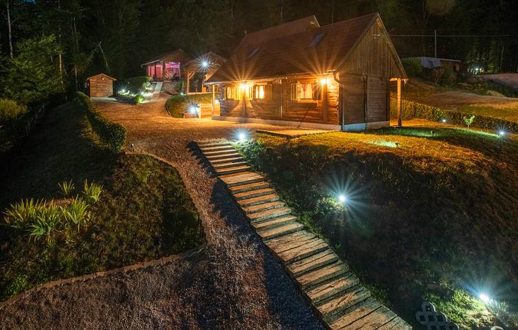 Reizende 85 m² große Wohnung mit Terrasse, WLAN und 1 km Entfernung zum Fluss Korana in Karlovac, Karlovac und Umgebung