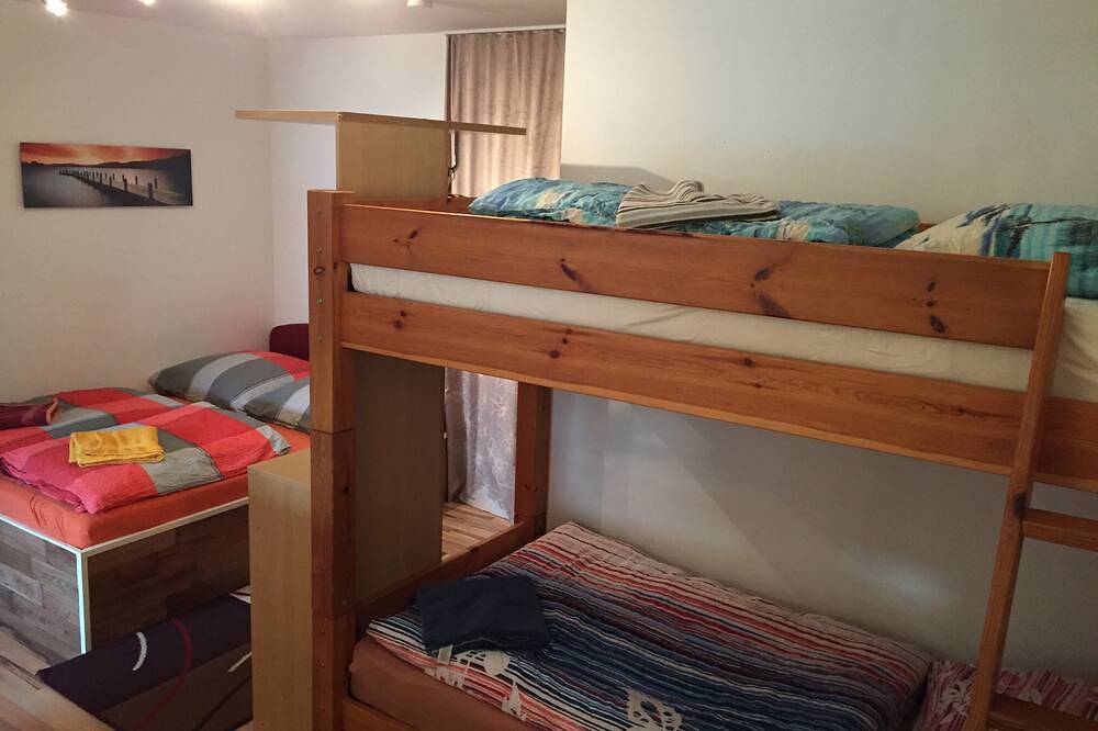 Ferienhof Lindeneck, bis 20 Pers., Partyscheune, Fußball, Sauna, Beachvolley in Briesensee, Neu Zauche