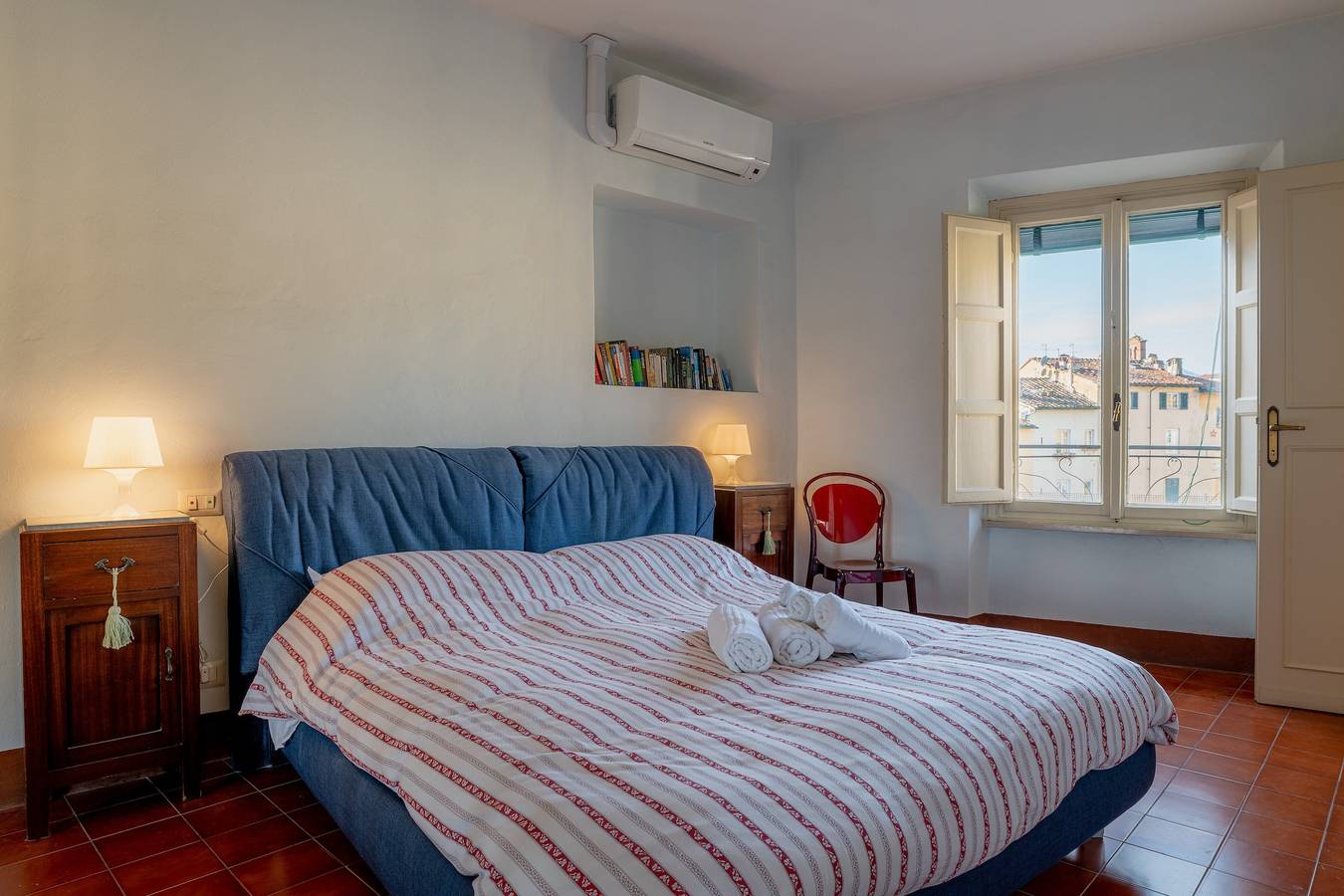 Ferienwohnung "Le tre finestre sull'Anfiteatro - Lucca" mit Wlan & Klimaanlage in Lucca, Lucca Provinz