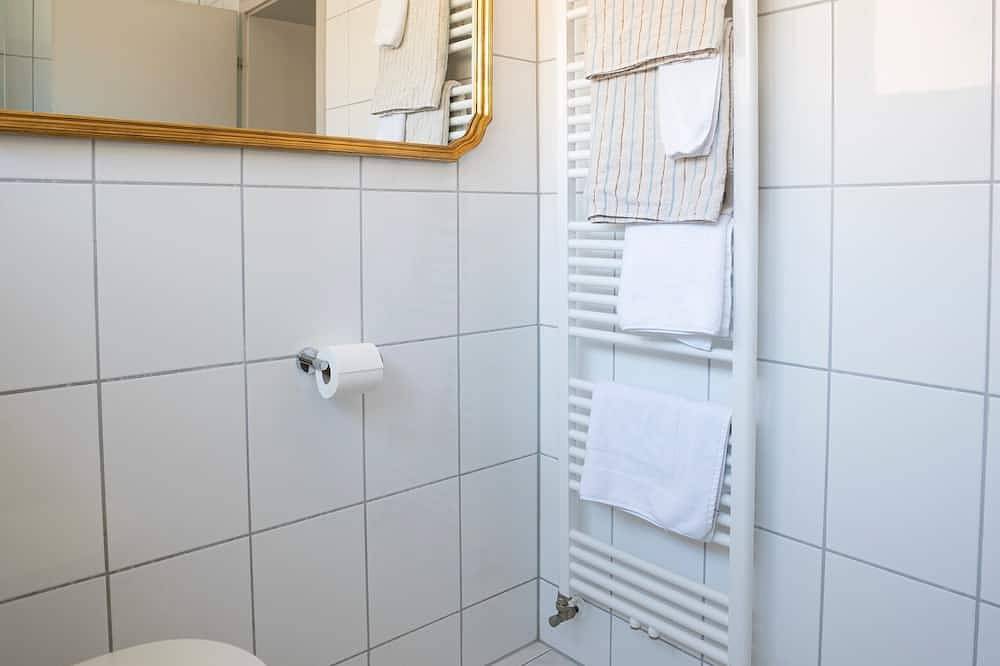 Apartamento entero, Blue whale, stylish apartment, living room, bedroom, bathroom, kitchen, central in Ulm in Ulm, Suabia