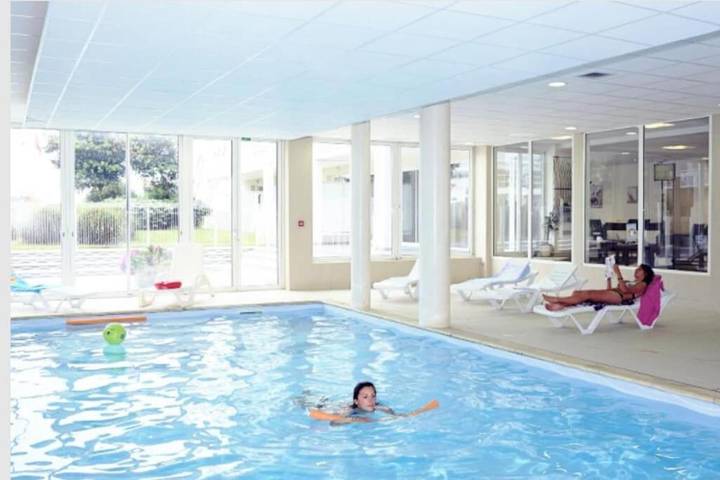 Gîte pour 4 personnes, avec vue et jardin ainsi que piscine et sauna dans Plage Trez-Hir - 4