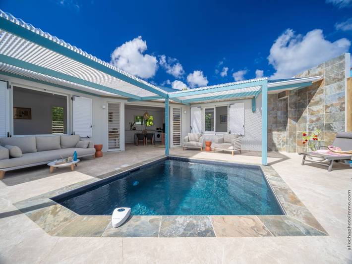 Chalet para 4 personas, con jardín además de piscina y balcón, Familias con niños - 1