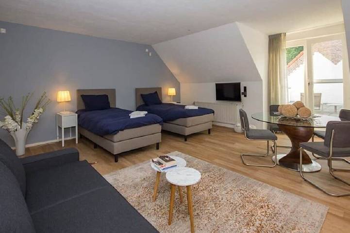 Luxuriöses, übergroßes Gästehaus für 22 Personen in Weert, Limburg (Niederlande)