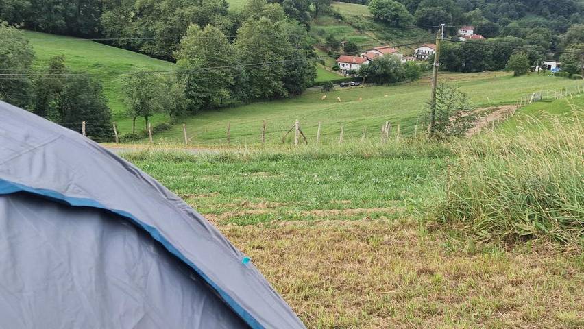 Location de vacances pour 2 personnes, avec Terrasse ainsi que Jardin et Vue à Biriatou - 4