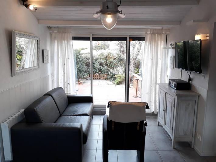 Gîte pour 4 personnes, avec piscine ainsi que terrasse et jardin dans l' Aude - 2