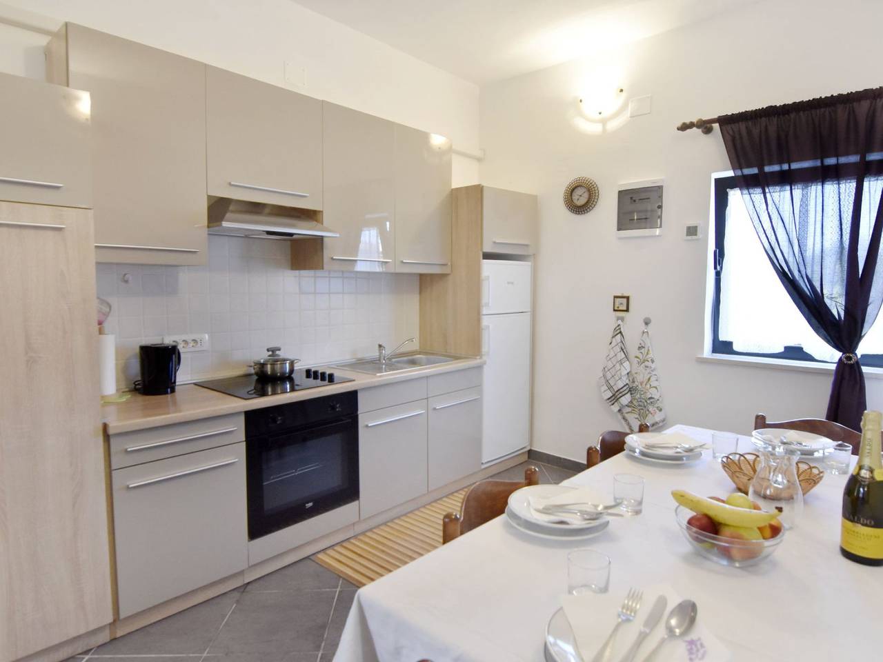 Ganze Wohnung, Zweizimmerwohnung mit großer Terrasse in Grupija bei Umag in Umag, Umag und Umgebung