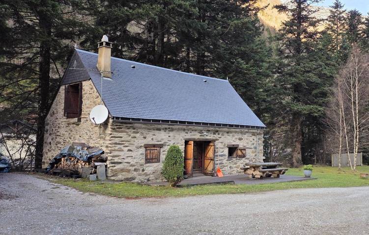 Gîte pour 6 personnes, avec jardin à Aragnouet