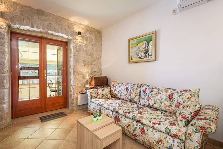 Ganze Wohnung, Apartment Jadranka mit Meerblick in Rogotin in Rogotin, Dubrovnik-Neretva