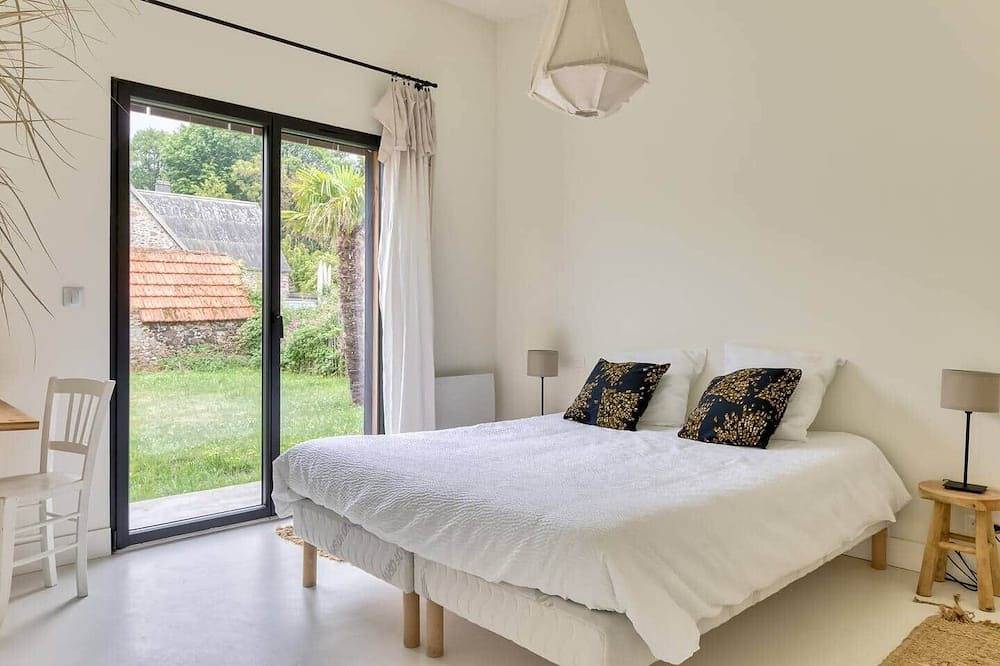 Casa Zao Jolie maison en bois brut de 50m2 à in Gouville-sur-Mer, Région de Coutances