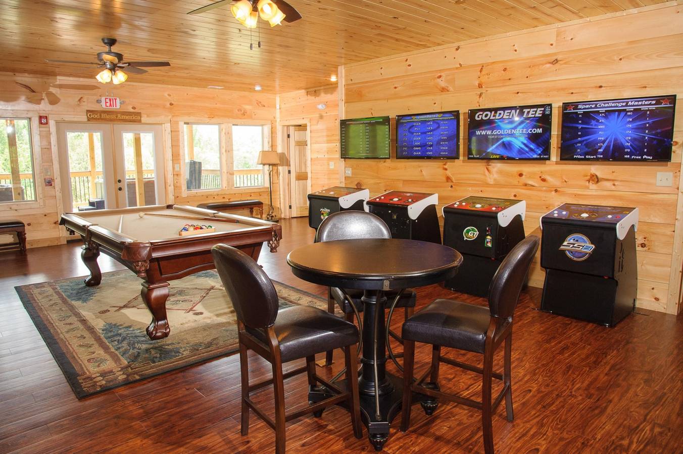 Luxury 14Br Haven: Views, Games, Hot Tubs & More! in Pittman Center, Sevier County