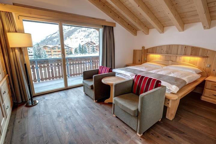 Hotel für 3 Personen, mit Balkon und Sauna sowie Ausblick in Täsch - 4