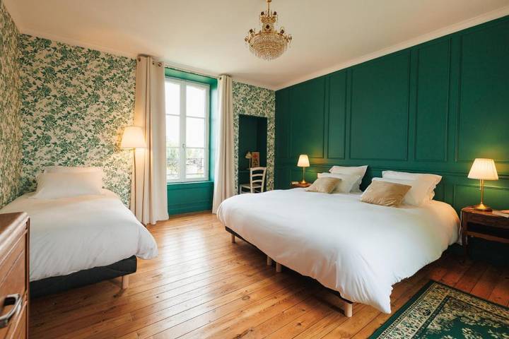 Location de vacances pour 10 personnes, avec jardin à Montournais - 2