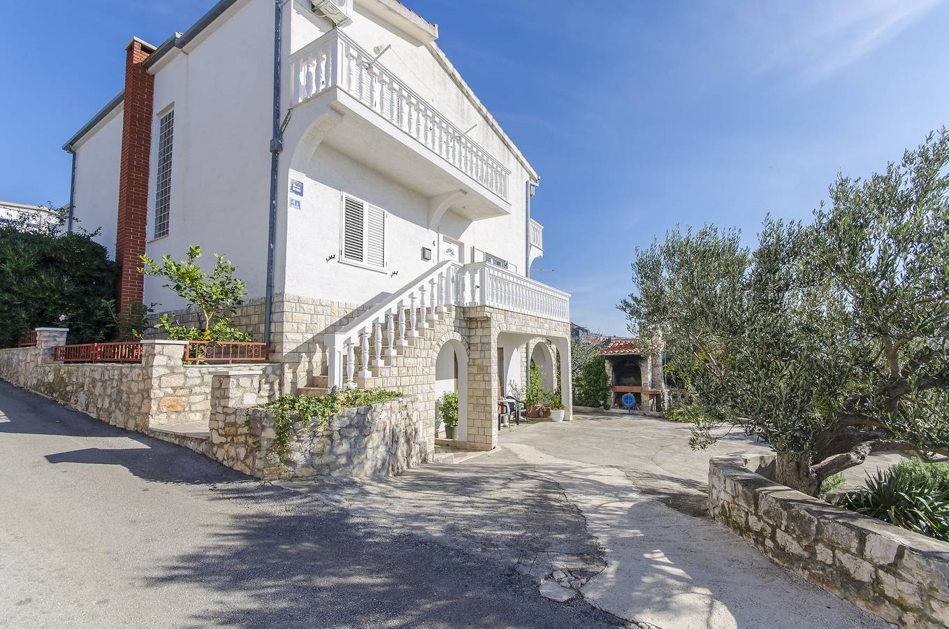 Ganze Wohnung, Apartment and Rooms Radojka in Primošten, Šibenik-Knin