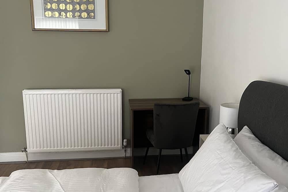 Comfortably furnished 2 bedroom home in Bolton in Bolton, Greater Manchester