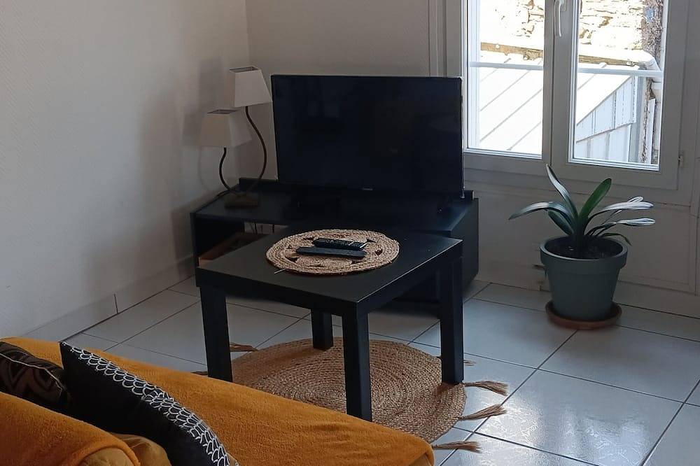 Vacation Rental in the Historic Sainte Croix Neighborhood in Josselin, Pontivy region
