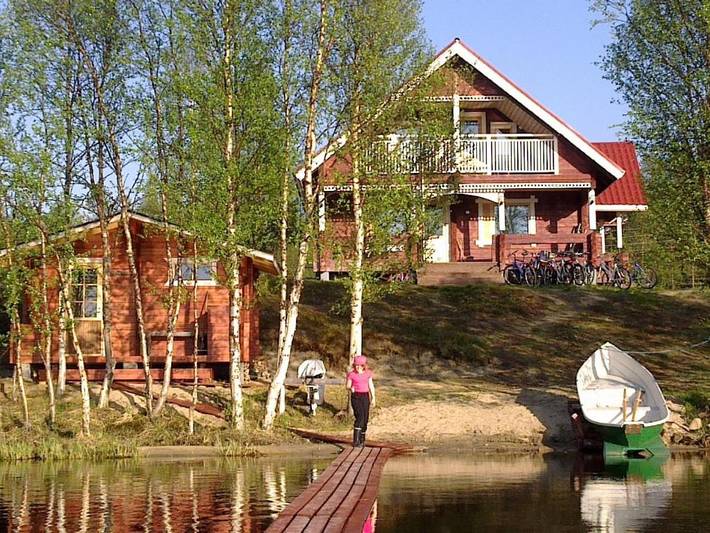 Chalet für 10 Personen, mit Garten und Seeblick sowie Ausblick und Sauna, kinderfreundlich - 1