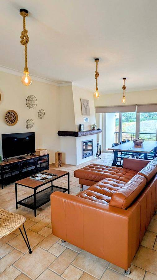 Casa de férias para 8 pessoas, com vista e jardim e ainda piscina em Redondo