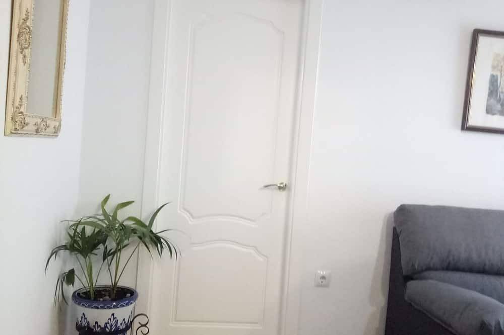 Entire apartment, Apartment In Olvera With Garage in Olvera, White Villages