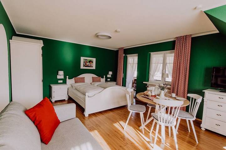 Ganze Wohnung, Ein-Raum-Apartment mit Balkon in Simonswald, Südschwarzwald
