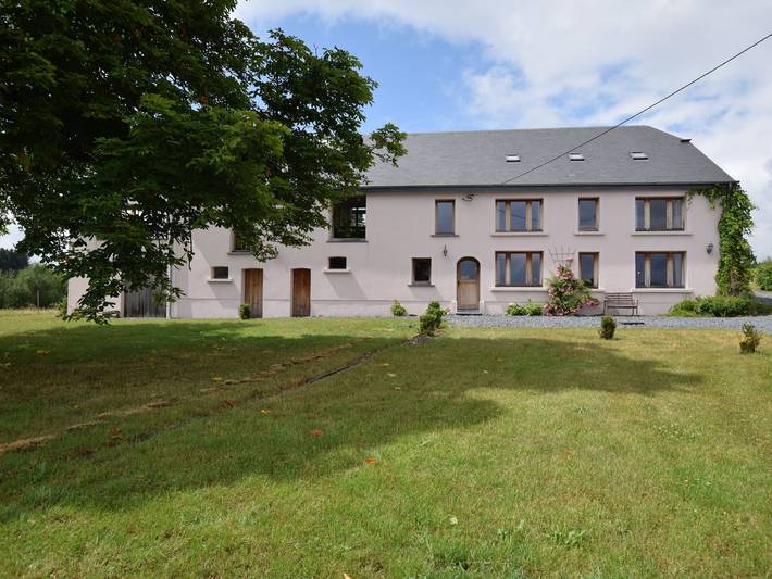 Vakantiehuis voor 22 personen, met Terras en Tuin in de Belgische Ardennen