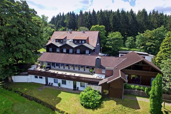 Hütte für 8 Personen, mit Balkon und Sauna, kinderfreundlich in Goslar
