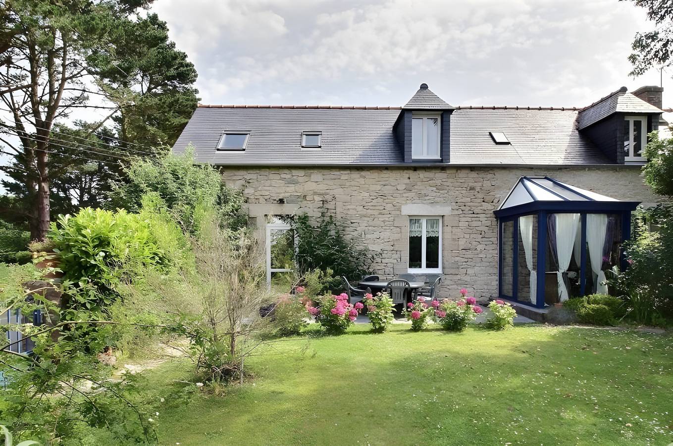 Chambre d'hôtes 'Chambre Gaëllica' avec jardin partagé et Wi-Fi in Beg-Léguer, Lannion