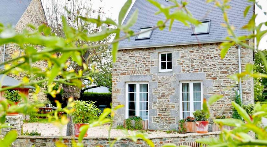 Gîte pour 6 personnes, avec balcon et jardin à Dragey-Ronthon - 3