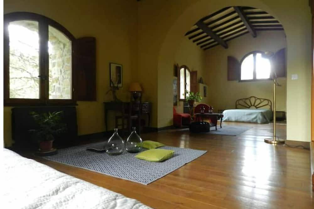 Gîte Cévennes: Piscine, Lamas, Rivière in Cros, Cevennen