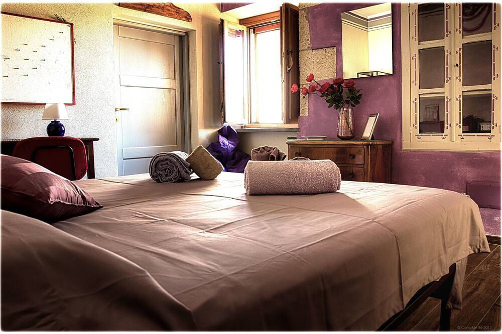 Unvergessliche Sonnenuntergänge Von Den Terrassen Des Hauses Im Dorf Cuglieri in Cuglieri, Sardinien