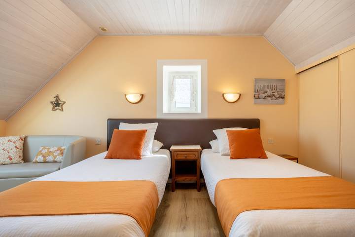 Gästezimmer 2 von Kerantum mit gemeinsamer Terrasse, gemeinsamem Garten und Wlan in Mahalon, Quimper und Umgebung