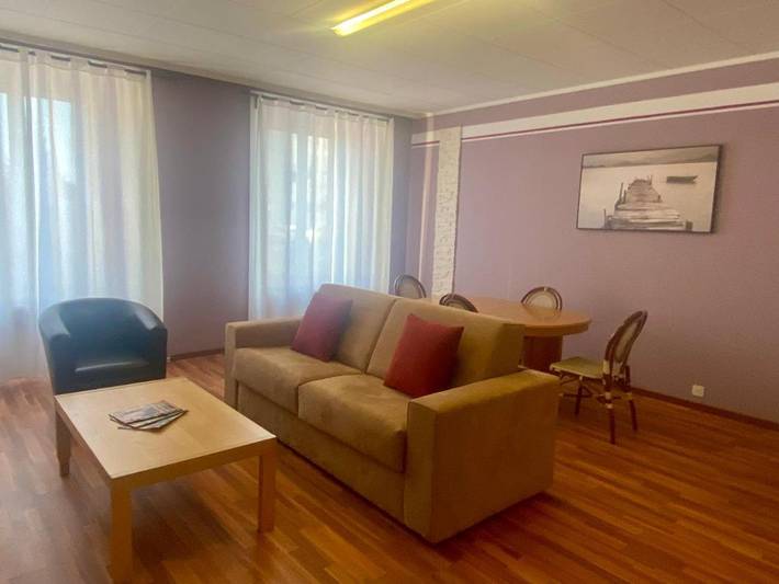 Hôtel pour 7 personnes, avec terrasse, animaux acceptés à Saignelégier - 3