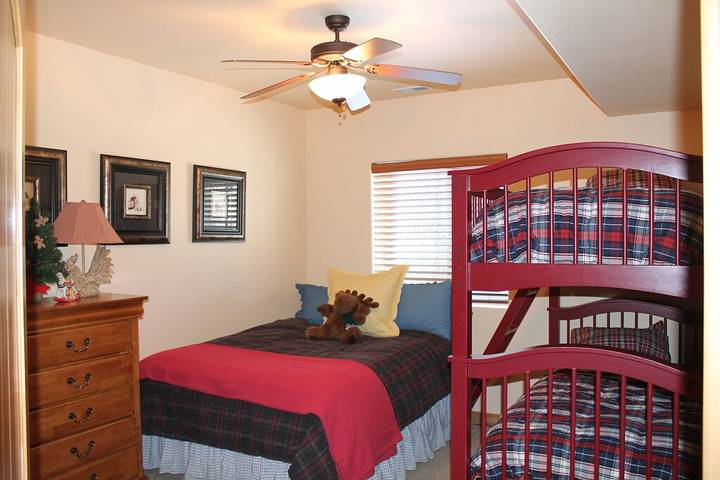 Vacation rental for 16 people, with balcony, with pets in Brian Head