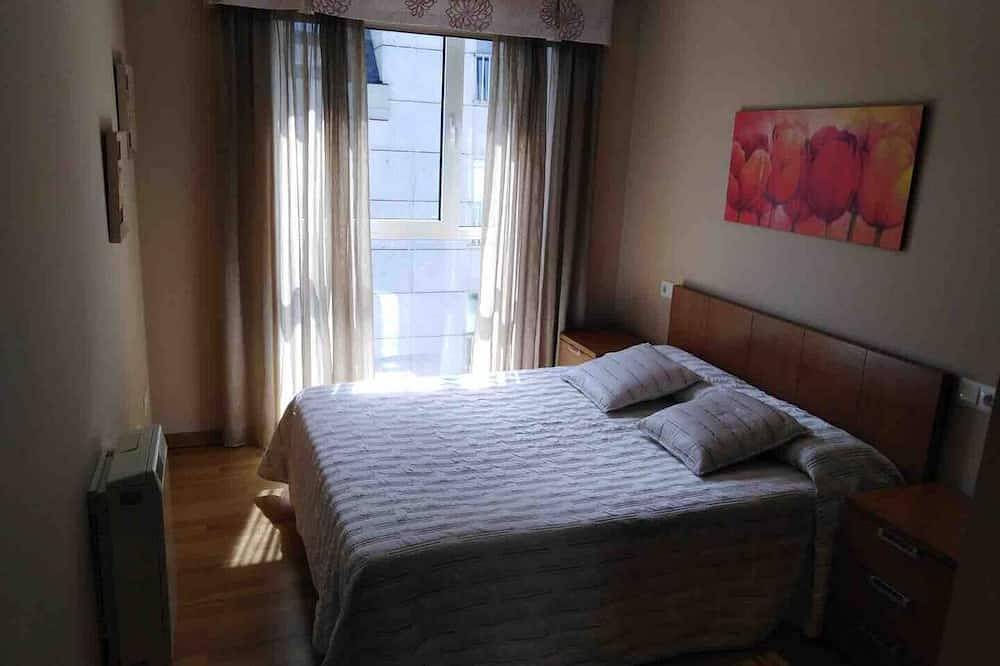 Apartamento entero, Apartamento centro de  Betanzos con garaje privado. Apto para mascotas! in Betanzos, Costa de Galicia