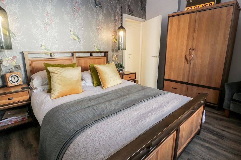 Shepherdess Cottage, pet friendly, luxury holiday cottage in Moffat in Moffat, Dumfries and Galloway