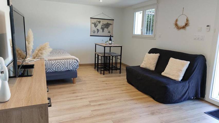 Gîte pour 4 personnes, avec jardin à Tournon-sur-Rhône - 2