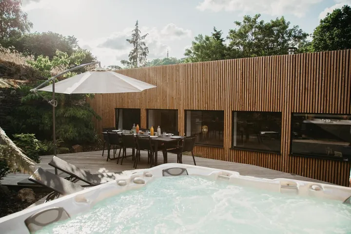 Casa de vacaciones para 8 personas, con jacuzzi y jardín, Se admiten mascotas - 1