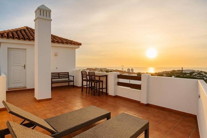 Apartamento de vacaciones para 4 personas, con Balcón además de Terraza y Jardín en Valle Romano
