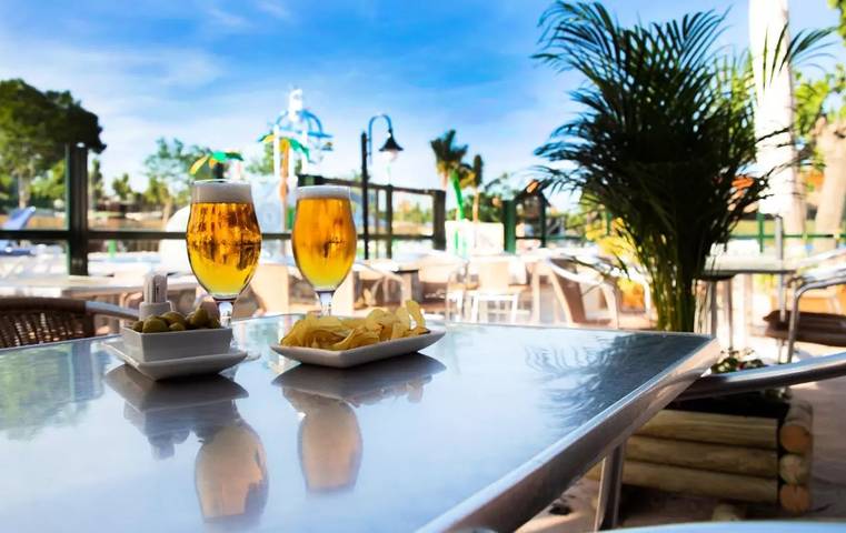 Camping pour 4 personnes, avec piscine et terrasse, animaux acceptés sur la Costa Dorada - 4