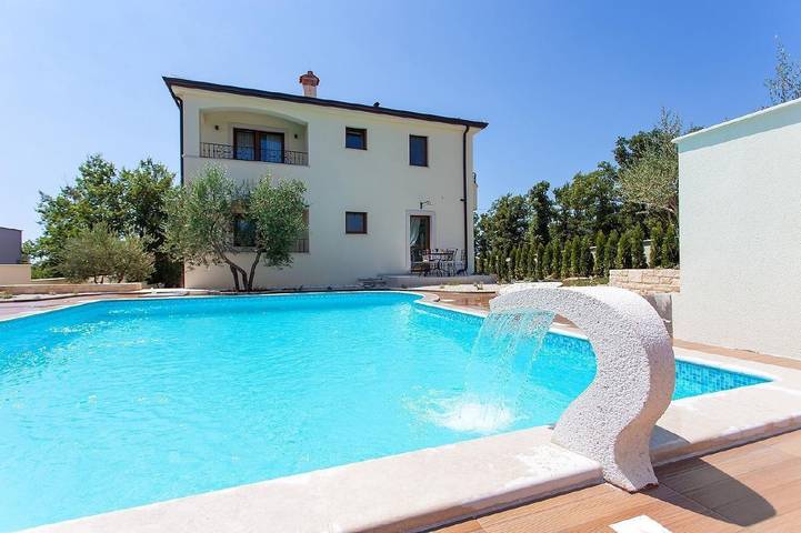 Ferienwohnung für 4 Personen, mit Pool und Garten sowie Balkon in Nova Vas - 3