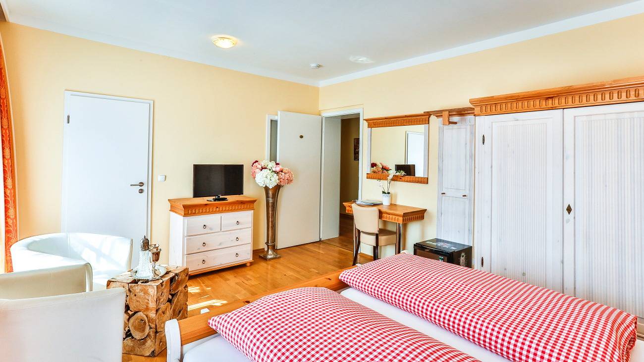 Hotel zum Goldenen Löwen - Chambre simple in Baden-Baden, Forêt Noire du Nord
